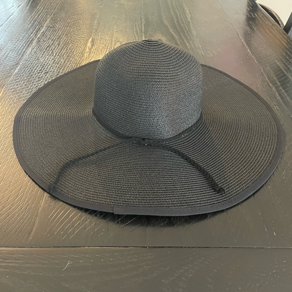 BRAND NEW Black Wide Rim Hat
